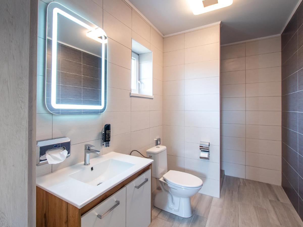 Penzion Julia Dunajská Streda Buitenkant foto
